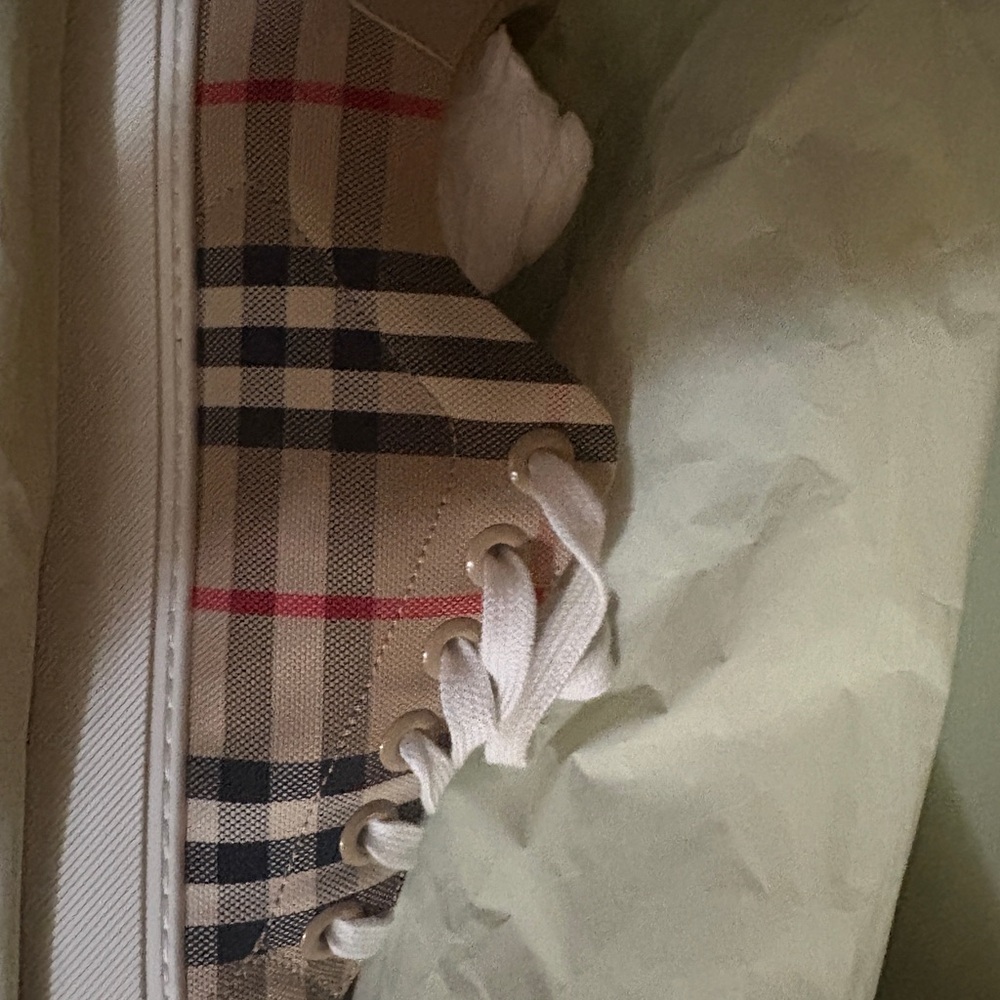 Burberry Beige Plaid Low Top Sneakers